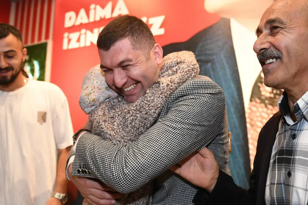 BAŞKAN TEPE’YE SEVGİ SELİ!