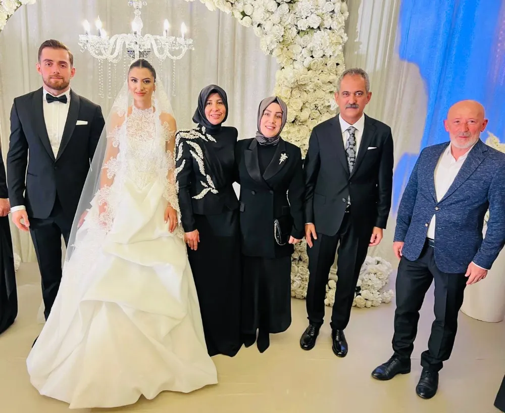 ÖZER AİLESİNİN MUTLU GÜNÜ!